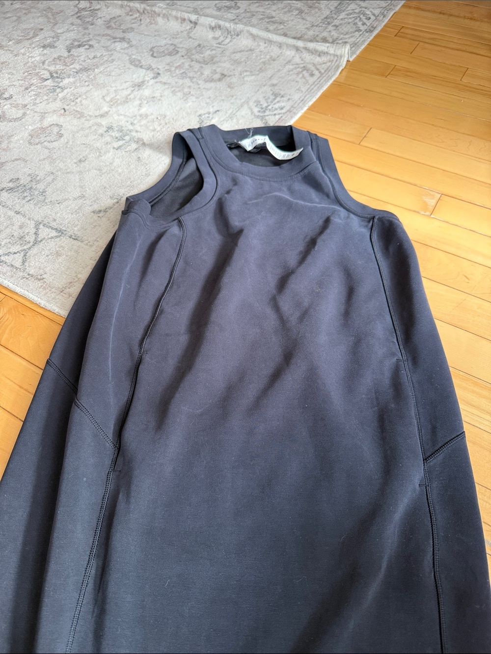 Lululemon Softstreme Back In Action Dress
Black 4 - Picture 4 of 5